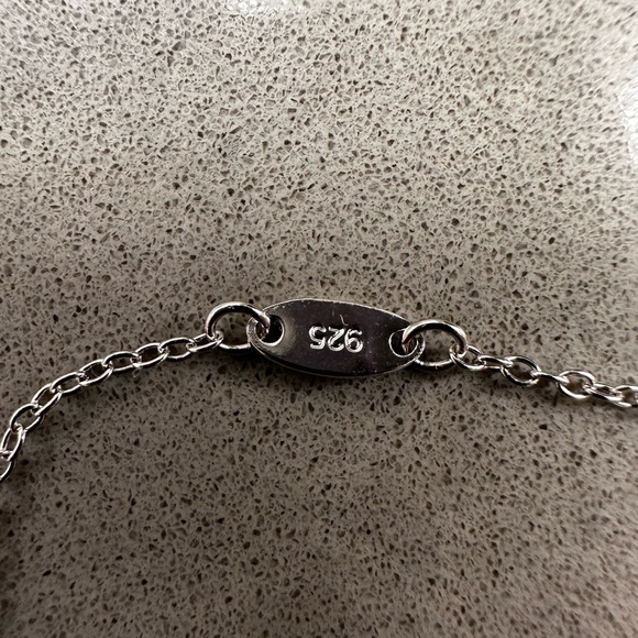 VCA inspired 18K White gold  Frivole Pendant. - Picture 6 of 8